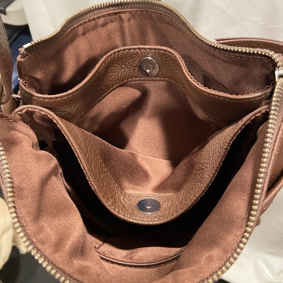 Danier Brown Leather Crossbody/Shoulder Bag – Genuine Leather Canadian Brand - Picture 11 of 12